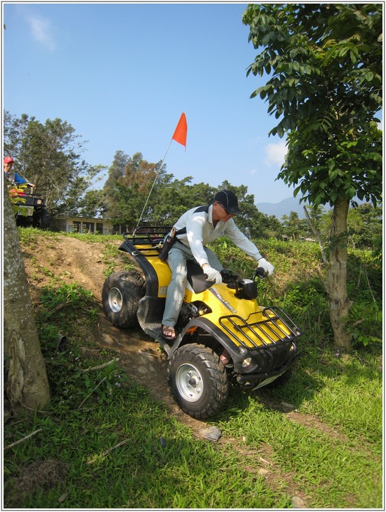 2013-03-08 09-27-21樂山登山車飆車趣.JPG